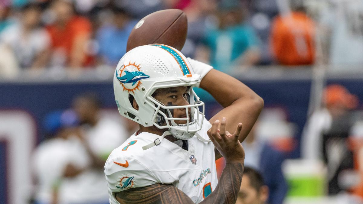 Dolphins quarterback Tua Tagovailoa